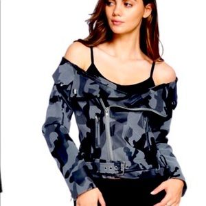 💣Sexy Cold shoulder Camo jacket (gray/Blk) S,M&L
